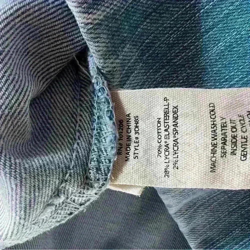 Soft Surrounding Light Wash Pull-On Jeans - Picture 6 of 8